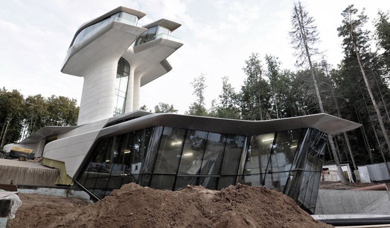 ZahaHadid為超模建宇宙飛船住宅(上)